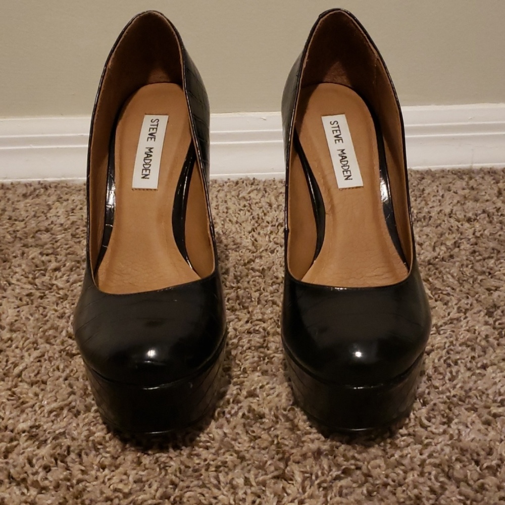 Steve Madden pumps